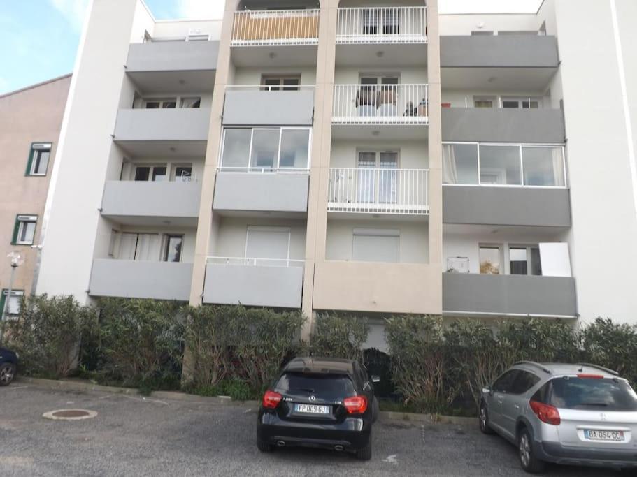 Appart 2/4 Pers Proche Centre Avec Balcon, Parking 나르본 외부 사진