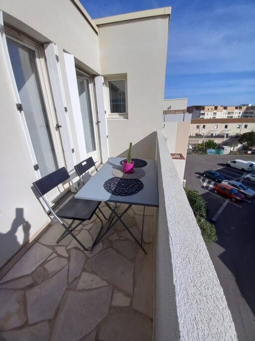 Appart 2/4 Pers Proche Centre Avec Balcon, Parking 나르본 외부 사진
